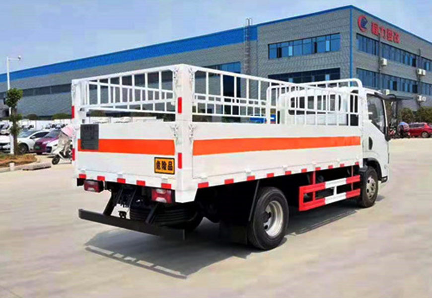 躍進(jìn)超越氣瓶運(yùn)輸車(chē)