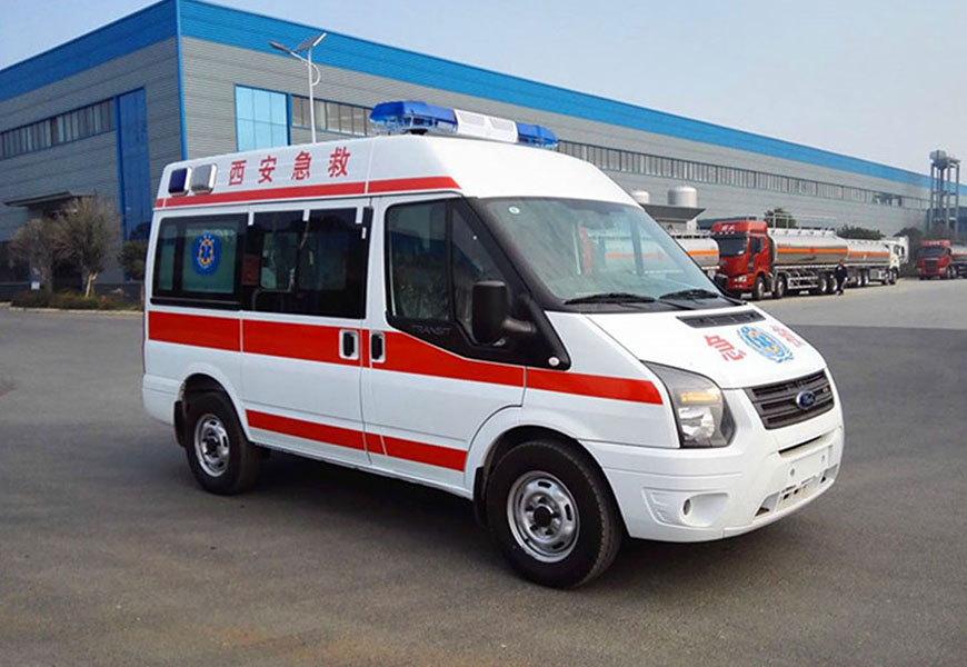 國(guó)六福特V348短軸中頂救護(hù)車(chē)(柴油版)