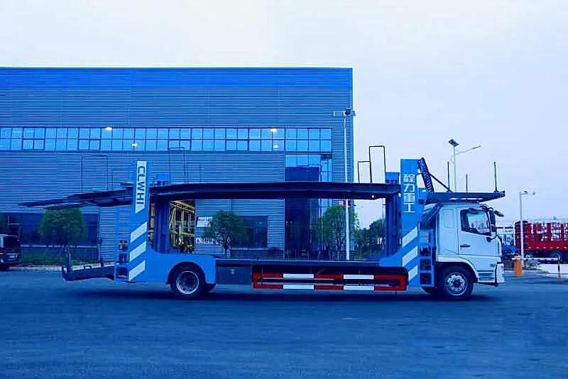 程力一體化多功能隨車吊及新規(guī)轎運(yùn)車盛大上市