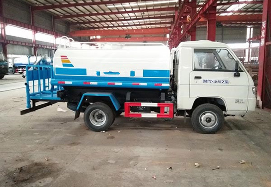 福田時(shí)代2噸灑水車(chē)(藍(lán)牌）