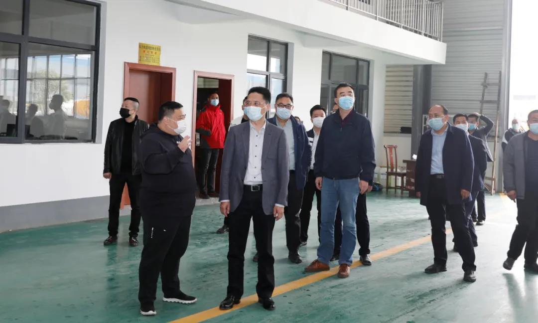 東風公司總經(jīng)理陳彬赴程力集團進行專汽市場工作交流及經(jīng)驗分享